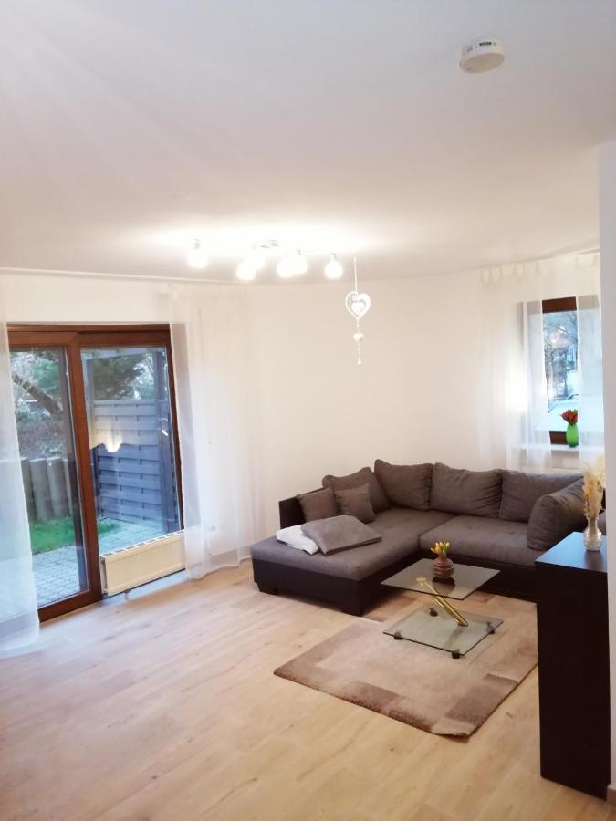 Ebenerdige Ferienwohnung Mit Grosser Terrasse In Der Naehe Des Waldes, Zum Wohlfuehlen Schoneck Luaran gambar